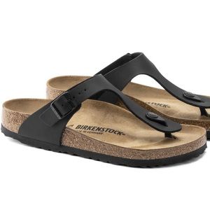 Birkenstock Gizeh Oiled Leather Thong Sandal in Black size 7-7.5